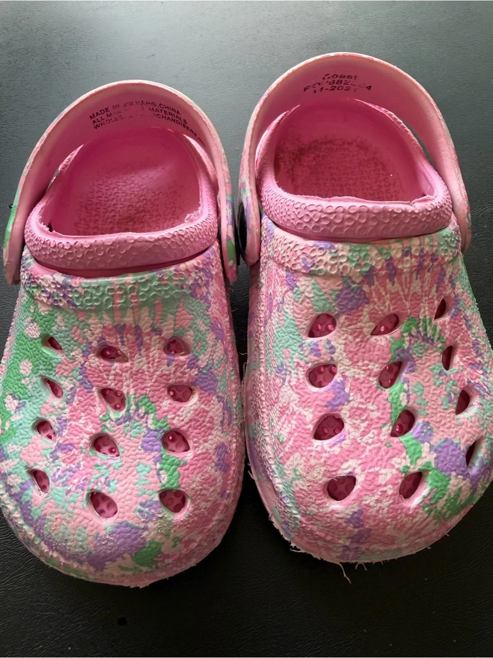 ⭐️ Kids Pink Tie-Dye Comfort Clogs